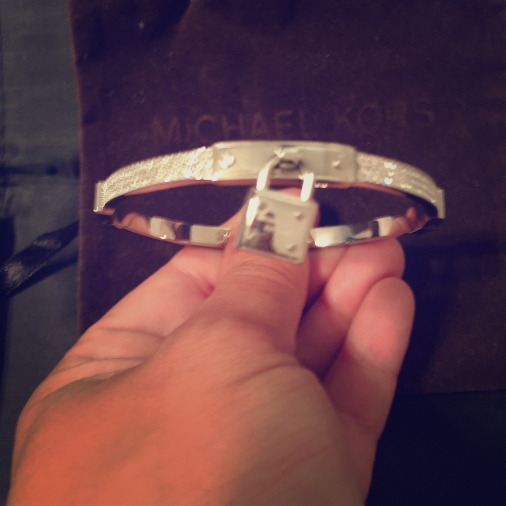 NEVER WORN Michael Kors Silver bracelet